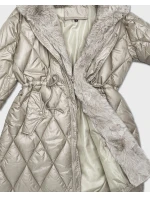 Béžová bunda s kožešinovou kapucí, která tvoří límec (T3-2635#-62)