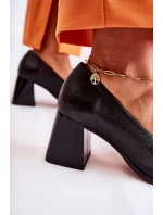Kožené lodičky s řetízkem Laura Messi 2515 Black