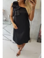 Šaty s mašlí na rameni černé Šaty s mašlí na rameni černé