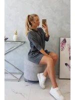 Šaty s kapucí v grafitové barvě