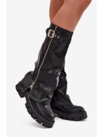 Dámské zateplené kozačky s vyhrnutou holení, přezkou a stříbrným zipem Armena – černé, eko semiš Dámské zateplené kozačky s vyhrnutou holení, přezkou a stříbrným zipem Armena – černé, eko semiš
