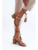 Šněrovací Sandály Na Nízkém Podpatku Ozdobené Kolíčky Zelené Chrisele Šněrovací Sandály Na Nízkém Podpatku Ozdobené Kolíčky Zelené Chrisele