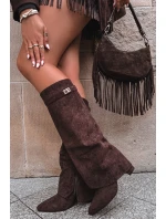 Kozačky Eko Semišový Podpatky Na Zip Zateplené Ohnutý Svršek Čokoládové Evyra