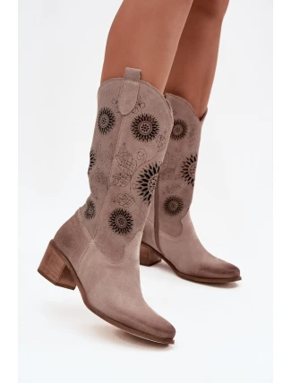 Semišové kožené dámské kozačky s perforovaným vzorem Zazoo 3852 Cappuccino