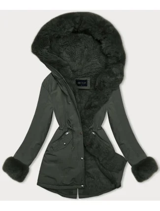 Krátká zimní bunda parka v army barvě s kožešinovou podšívkou (16M9062-136) Krátká zimní bunda parka v army barvě s kožešinovou podšívkou (16M9062-136)