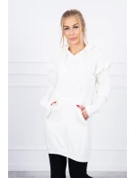 Šaty s ozdobnými volánky a kapucí ecru