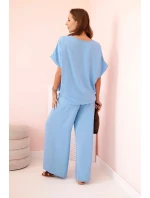 Dámský komplet z viskózy s ozdobným květem a širokými kalhotami - modrý