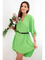 Šaty s delšími zády a páskem pistáciová