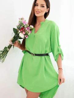 Šaty s delšími zády a páskem pistáciová