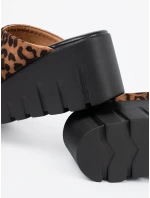 Zajímavé dámské se zvířecím motivem  nazouváky na klínku