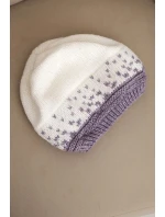 Dámská zimní čepice z vlny s geometrickým vzorem K477 bílá + fialová