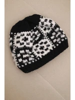 Dámská zimní čepice s barevnou přízí a silným lemem K355 černý+bílý