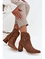 Semišové perforované dámské kotníkové boty na podpatku Zazoo 3647 hnědé