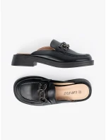 Designové  nazouváky dámské černé na plochém podpatku