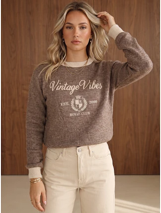 Dámský svetr s potiskem Vintage Vibes v barvě fango od FashionStreet MY2631 Dámský svetr s potiskem Vintage Vibes v barvě fango od FashionStreet MY2631