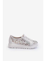 Dámská kožená polobotka s ažurovým vzorem Zazoo 2821 Světle šedá