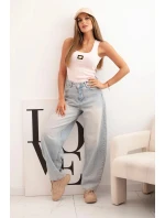 Dámská pruhovaná top na ramínkách s ozdobnou nášivkou pudrově růžová