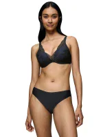 Triumph 10219710 Body Make-Up Illusion Lace WP barva:0004-black Triumph 10219710 Body Make-Up Illusion Lace WP barva:0004-black