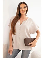 Dámská bavlněná mušelínová oversize halenka s výstřihem do V a krajkou béžová Dámská bavlněná mušelínová oversize halenka s výstřihem do V a krajkou béžová