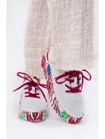 Dámské Kožené Sneakersy Na Vzorované Platformě Vinceza 88017 Bílé