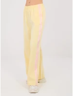 Sada IT KMPL 21772.12 světle žlutá Sada IT KMPL 21772.12 světle žlutá