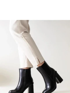 Boty na podpatku  model 205806 Solea