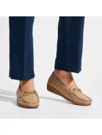 Praktické hnědé dámské mokasíny na klínku Praktické hnědé dámské mokasíny na klínku