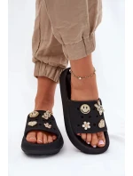 Dámské pěnové pantofle s ozdobnými připínkami Vinceza – černé