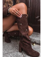 Dámské zateplené kozačky na podpatku s ozdobnými detaily Lucinda – čokoládové