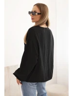 Dámská blůza s viskózou, s nařaseným výstřihem a ozdobou černá Dámská blůza s viskózou, s nařaseným výstřihem a ozdobou černá