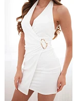 Dámské zavinovací šaty s nařasením a ozdobnou sponou bílá Dámské zavinovací šaty s nařasením a ozdobnou sponou bílá