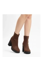 Boty na podpatku model 222036 Solea Boty na podpatku model 222036 Solea