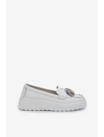 Kožené dámské mokasíny s třásněmi na platformě a klínu bílé Eleazetta