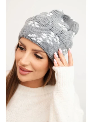 Dámská zimní pletená čepice se vzorem sněhových vloček K463 šedá