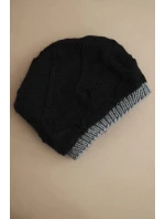 Dámská zimní čepice z vlny s proplétaným vzorem K443 černá + šedá