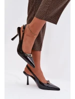 Lakované dámské sandály na podpatku se zlatou sponou Černé Bellivra