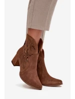 Semišové perforované dámské kotníkové boty na podpatku Zazoo 3647 hnědé