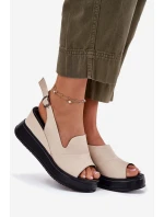 Kožené dámské sandály na klínu Artiker 54C0401 béžové