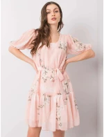 Dámské květované šaty LK SK 508129.06X Pudr růžová - Lakerta Dámské květované šaty LK SK 508129.06X Pudr růžová - Lakerta