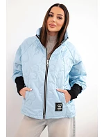 Dámská jarní prošívaná bunda s ozdobnou ražbou a zipem modrá