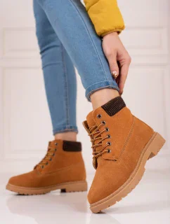 Stylové kotníčkové boty dámské hnědé na plochém podpatku