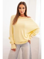 Dámský asymetrický viskózový svetr typu netopýr žlutý