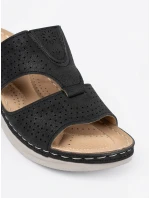 Klasické černé  nazouváky dámské na plochém podpatku