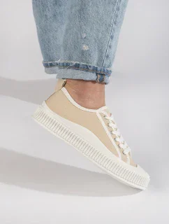 Moderní hnědé dámské tenisky bez podpatku