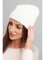 Dámská zimní čepice z vlny s krajkovým vzorem K427 ecru