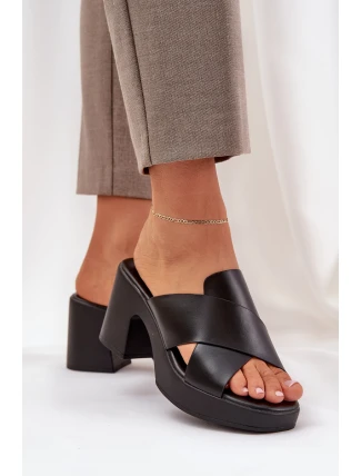 Lehké sandály na podpatku z eko kůže černé Kacaria