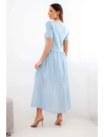 Dámské bavlněné midi šaty s krátkým rukávem a rozšířeným spodkem modrá