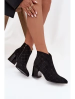 Dámské boty na sloupkovém podpatku se zdobením D&A – černé