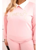 Dámský komplet máslo Plus Size se širokými nohavicemi a límečkem světle růžový Dámský komplet máslo Plus Size se širokými nohavicemi a límečkem světle růžový