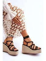 Kožené sandály na klínu Černé Margaritt